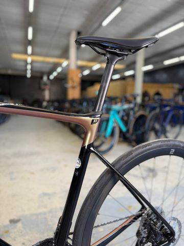 Brugt Giant Defy Advanced Pro 2 Di2 2023 2023 Road & Gravel — billede 18 af 21