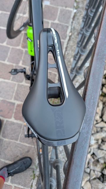 Used Specialized Tarmac Shimano Dura Ace Di2 2019 Road & Gravel, Black — image 7 of 7