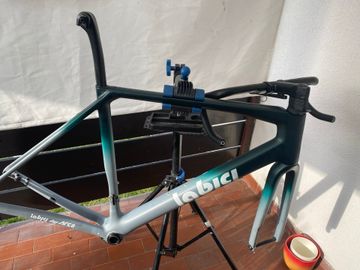 Used LaBici Escapee by ARC 8 frameset 2022 Road & Gravel, Green — image 2 of 22