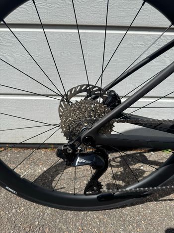 Używany Scott Addict 30 2026 2026 Road & Gravel — zdjęcie 7 z 11
