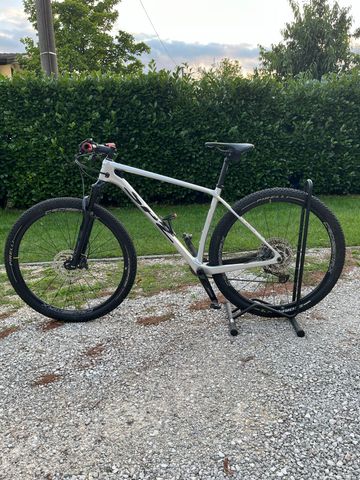 Used Spezzotto Custom Shimano Deore XT 2023 Mountainbike, Light Gray — image 2 of 8