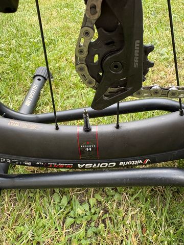 Použité Cervélo Caledonia SRAM Red eTap AXS 2023 Road & Gravel — obrázek 7 z 15