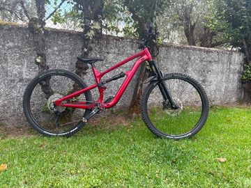 Tweedehands Santa Cruz Habit 4 2024 2022 Mountainbike — afbeelding 1 van 5