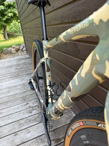 Used Tavelo Custom SRAM Force eTap AXS 2025 Road & Gravel, Green — image 9 of 9