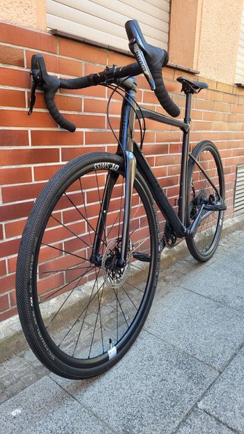 Used BMC ROADMACHINE X 2019 2019 Road & Gravel, Black — image 2 of 15