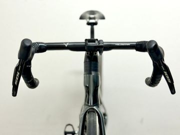 Gebrauchtes Bianchi Oltre Comp 105 Di2 2023 2023 Road & Gravel, Hellgrau — Bild 4 von 5