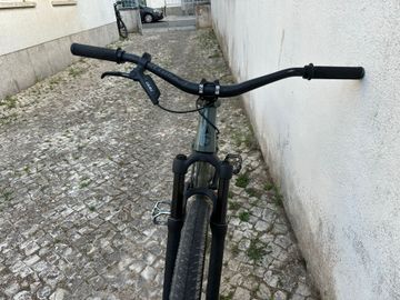 Used Commencal ABSOLUT 2025 2025 Mountainbike, Green, 26 — image 7 of 9