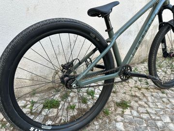 Used Commencal ABSOLUT 2025 2025 Mountainbike, Green, 26 — image 3 of 9