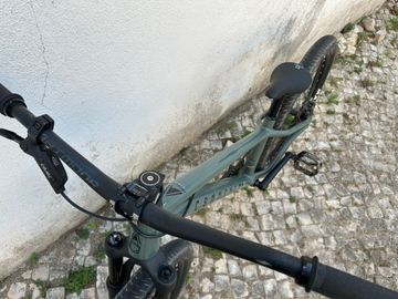 Used Commencal ABSOLUT 2025 2025 Mountainbike, Green, 26 — image 4 of 9