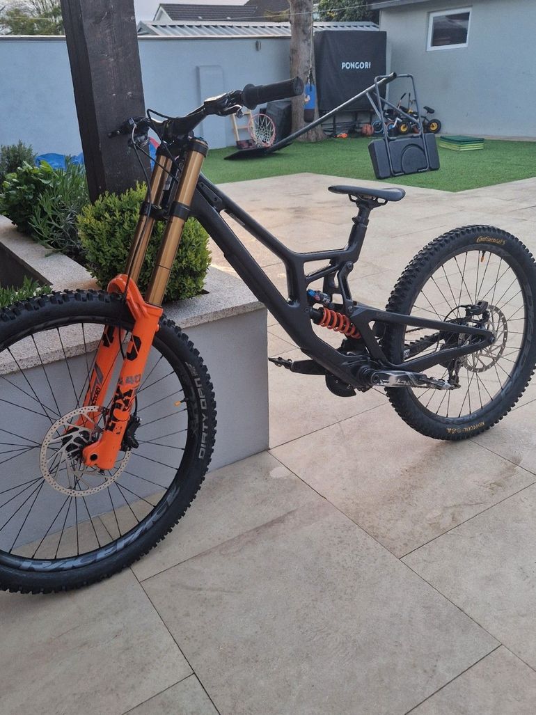 Brugt Santa Cruz V10 DH X01 / Carbon CC 2025 Frameset 2025 Mountainbike — billede 3 af 3