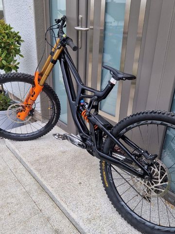 Brugt Santa Cruz V10 DH X01 / Carbon CC 2025 Frameset 2025 Mountainbike — billede 2 af 3