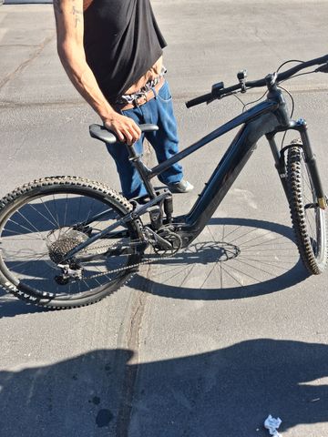 Used Giant Stance E+ 1 Pro 2022 2022 Mountainbike, Black, 29 — image 2 of 3