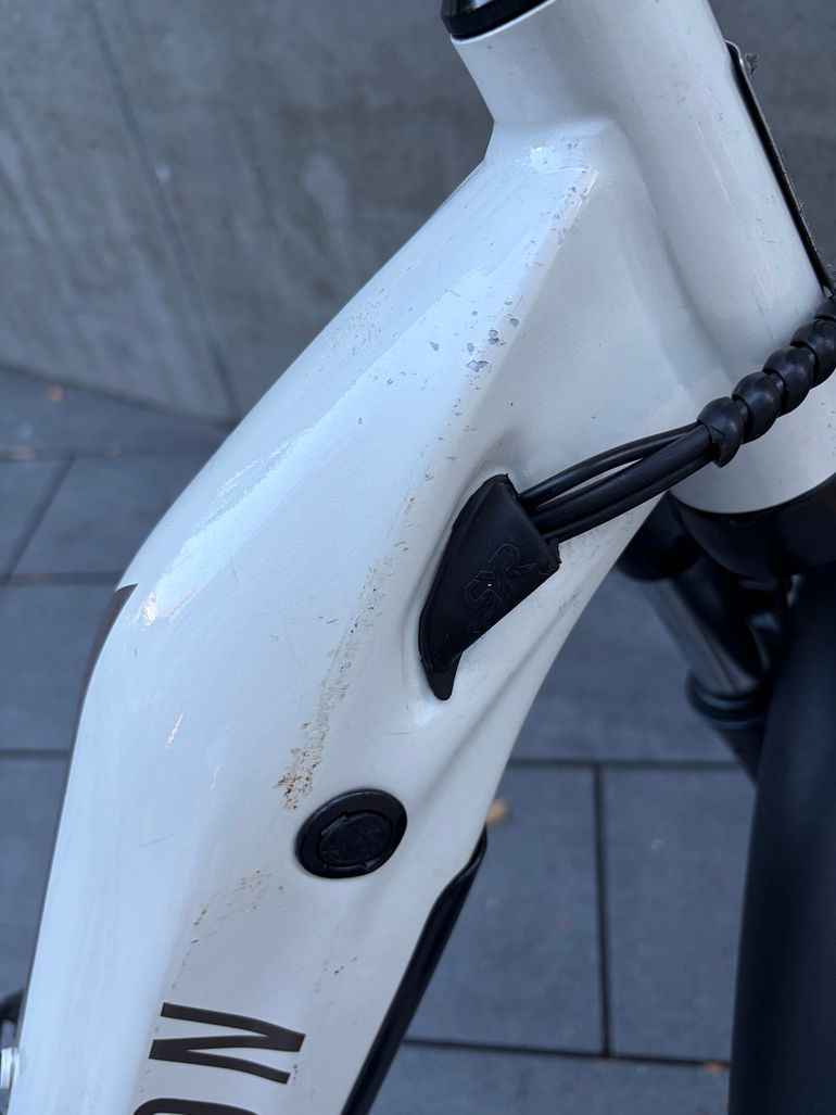 Used Aventon Level 2 Step-Through 2025 2025 Mountainbike, White, 27.5 — image 17 of 18