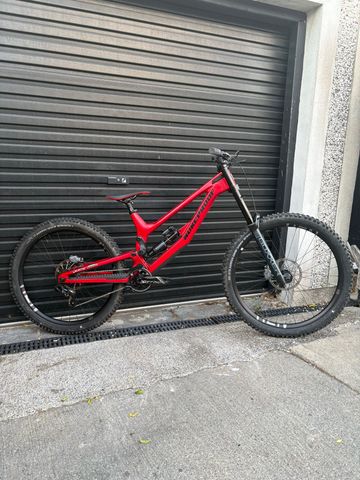 Tweedehands Nukeproof Dissent Carbon - Sram GX DH 7sp 2025 2025 MTB