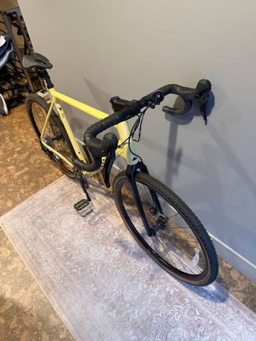 Used Canyon Grail 6 2022 2022 Road & Gravel, Orange — image 2 of 7