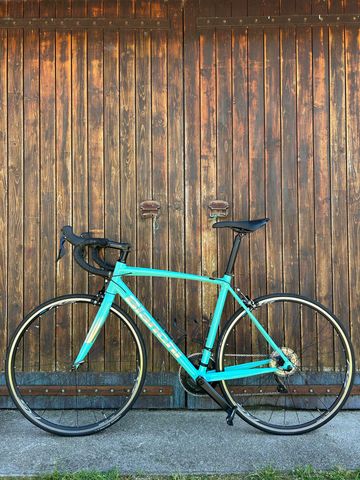 Used Bianchi Nirone Shimano 105 2024 Road & Gravel, Blue — image 6 of 15