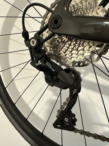 Tweedehands Scott Addict 30 2024 2024 Road & Gravel — afbeelding 14 van 25