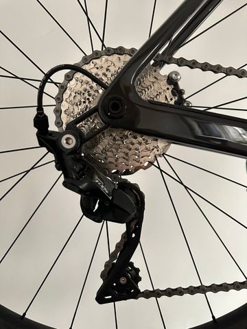 Scott Addict 30 2024 2024 Road & Gravel de segunda mano, Negro — imagen 7 de 25