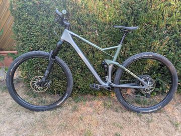 CUBE STEREO ONE22 HPC TM 2023 2023 Mountainbike usato, Grigio chiaro — immagine 1 di 10