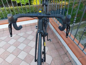 Brugt BMC Roadmachine Shimano 105 2025 Road & Gravel — billede 3 af 4