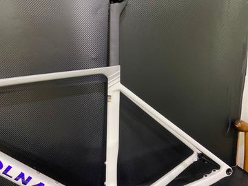 Used Colnago V5Rs Sram Force AXS E1 2026 Frameset 2026 Road & Gravel, White — image 4 of 9