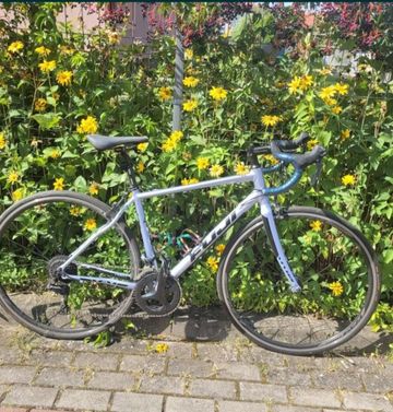 Tweedehands Fuji Finest 2.1 2019 2019 Road & Gravel — afbeelding 1 van 3