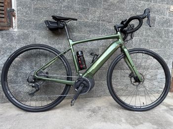 Použité Giant Revolt E+ Pro Electric Bike 2020 2020 Road & Gravel