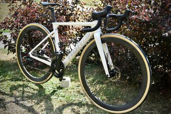 Used Adris Custom Shimano Ultegra Di2 2024 Road & Gravel