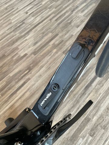 Used Cervélo Custom Shimano 105 2024 Road & Gravel, Black — image 5 of 6