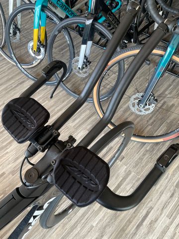 Used Cervélo Custom Shimano 105 2024 Road & Gravel, Black — image 4 of 6