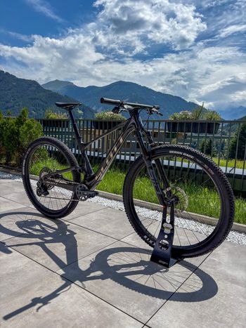 Used Scott Spark RC Team Issue 2025 2025 MTB
