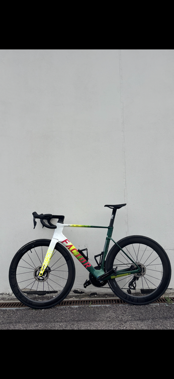 Gebrauchtes Factor Ostro Shimano Ultegra Di2 2025 Road & Gravel, Weiß — Bild 2 von 3