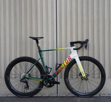 Used Factor Ostro Shimano Ultegra Di2 2025 Road & Gravel