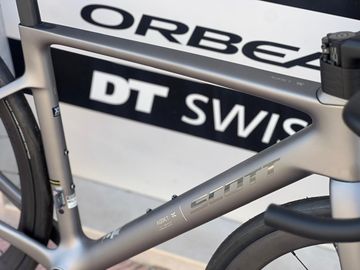 Used Scott Addict RC Team 2025 Frameset 2025 Road & Gravel, Light Gray — image 8 of 11