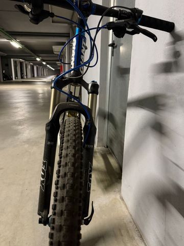 Used Giant Xtc Shimano Deore XT 2009 Mountainbike, Blue — image 4 of 4