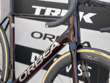 Used Orbea ORCA OMR 2025 Frameset 2025 Road & Gravel, Black — image 8 of 9