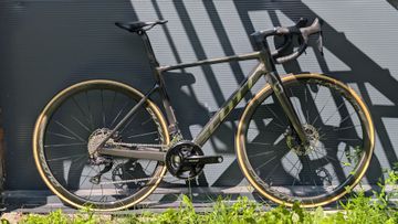 Used Scott Addict 40 2025 2025 Road & Gravel