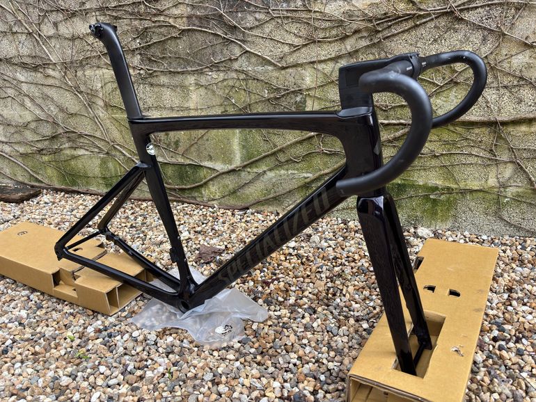 Käytetty Specialized Tarmac Frameset 2023 Road & Gravel — kuva 2 / 3
