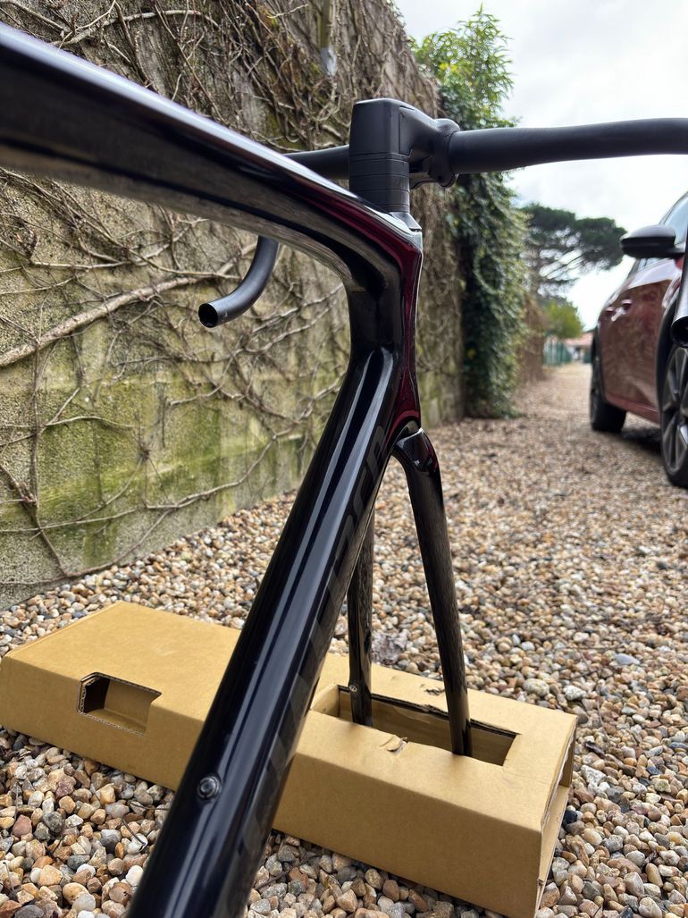 Käytetty Specialized Tarmac Frameset 2023 Road & Gravel — kuva 3 / 3