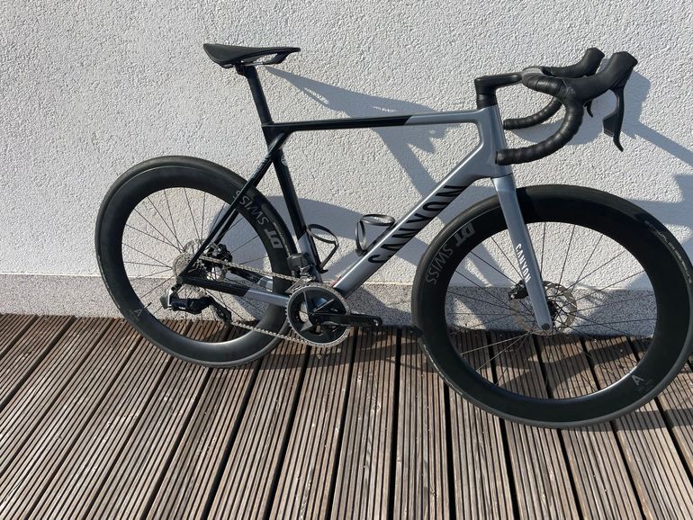 Gebrauchtes Canyon Ultimate CF 7 AXS 2026 2026 Road & Gravel, Hellgrau — Bild 2 von 14