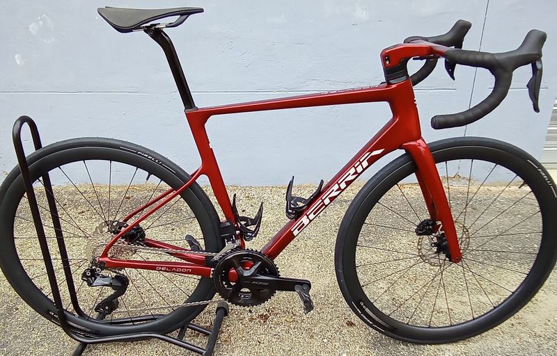 Gebrauchtes Berria Personnalisation RED FIRE BELADOR 9.2 2023 Road & Gravel