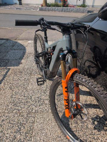 Used Focus JAM² 7.9 2024 2024 Mountainbike, Light Gray, 29 — image 7 of 7