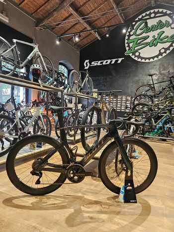 Tweedehands Scott Foil RC Pro 2023 2023 Road & Gravel