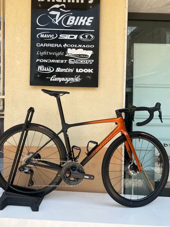 Giant TCR Advanced Pro Disc 0 Di2 2022 2022 Road & Gravel usato
