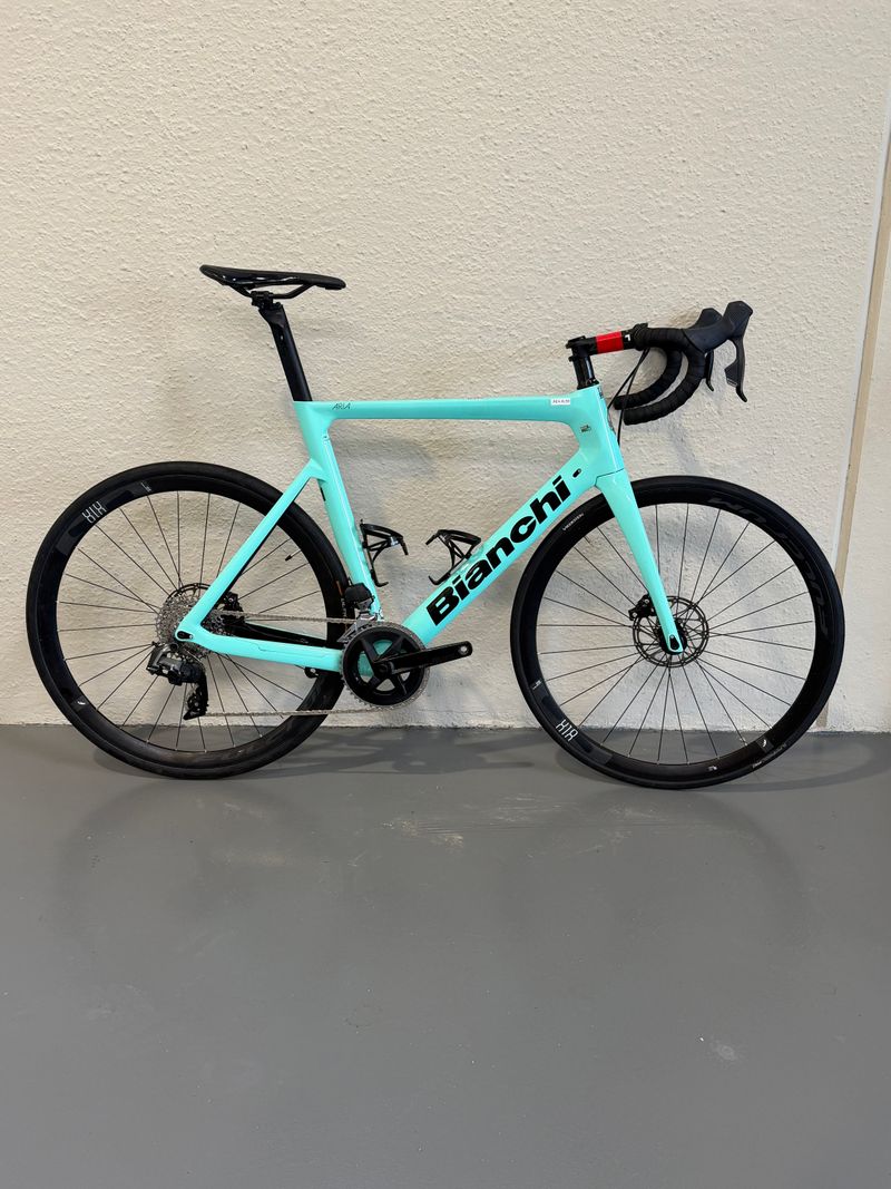 Bianchi Aria - Rival eTap AXS 2022 2022 Road & Gravel usato, Verde — immagine 1 di 9