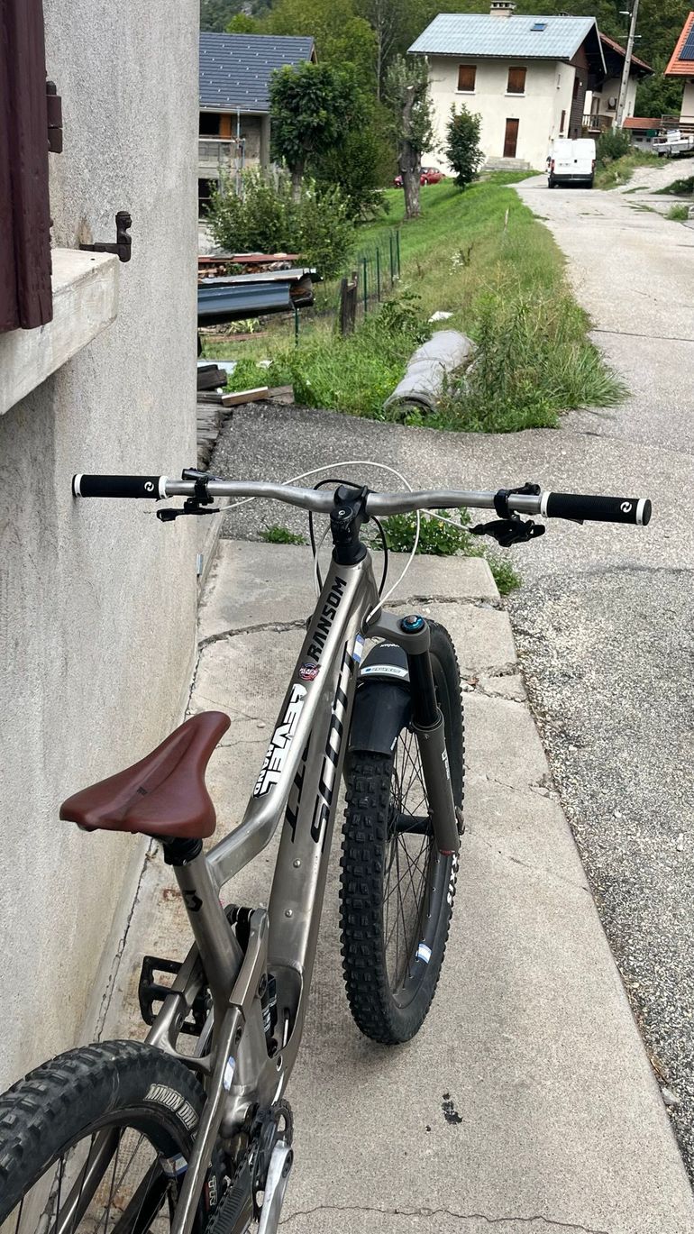Używany Scott Ransom 920 2022 2022 Mountainbike — zdjęcie 5 z 9