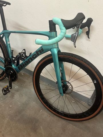 Bianchi Impulso SRAM Force eTap AXS 2025 Road & Gravel de segunda mano, Azul — imagen 2 de 4