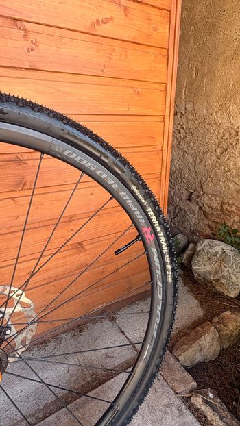Brugt Pinarello Granger X5 Disc 2023 2023 Road & Gravel — billede 6 af 6