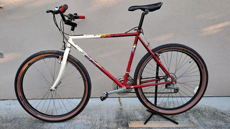 Specialized Stumpjumper Shimano Deore 1985 Mountainbike usato, Rosso — immagine 2 di 6