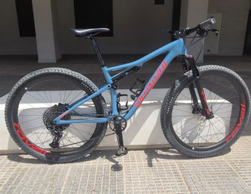 Specialized Men's Epic Expert 2019 2019 Mountainbike usato, Blu — immagine 1 di 14